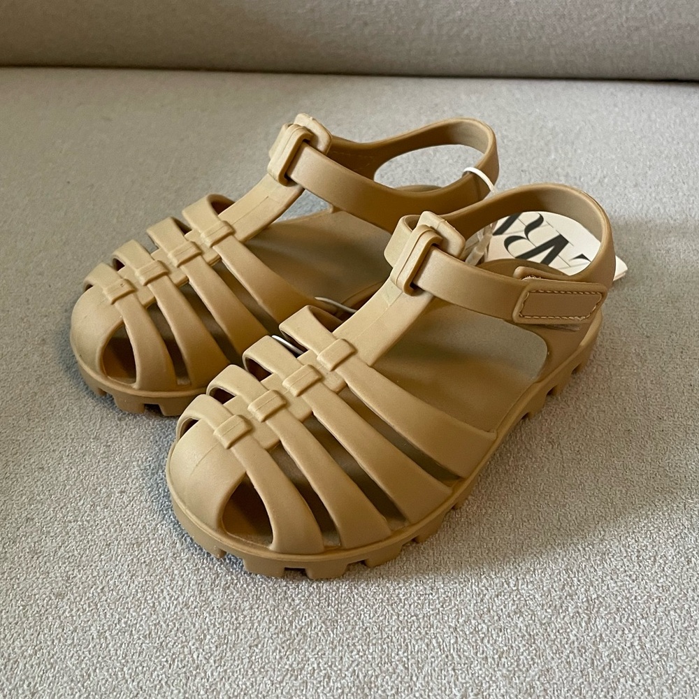 ZARA RUBBERIZED CAGE SANDALS
